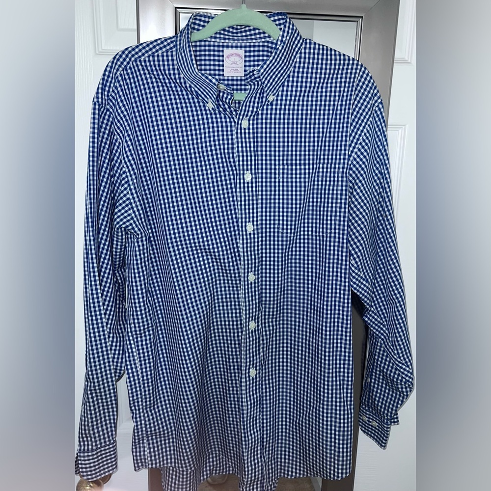 Brooks Brothers Button Down Size Large - Navy Gingham